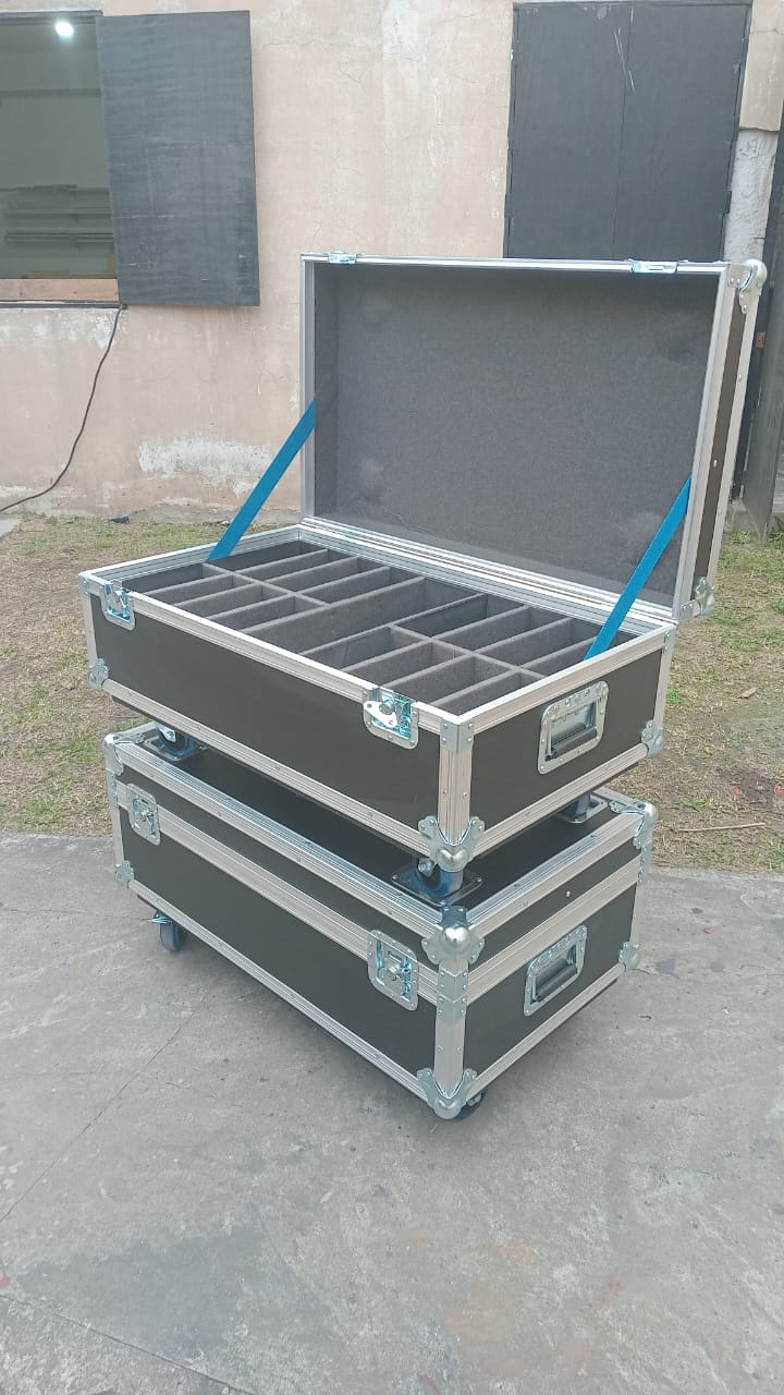 Case con divisores para 16 luminarias Nebula Pro Cases Argentina