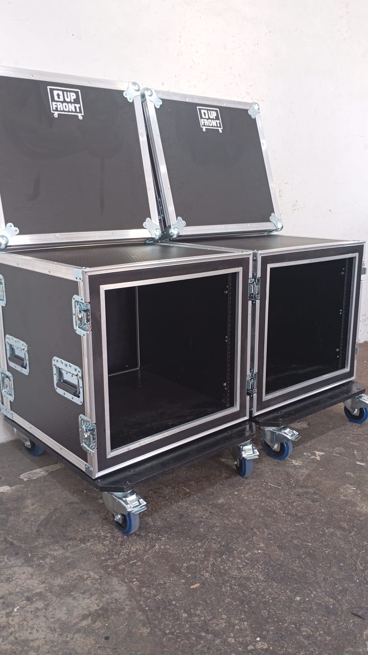 Rack 10U flotante con ruedas y tapa abatible Up Front Pro Cases